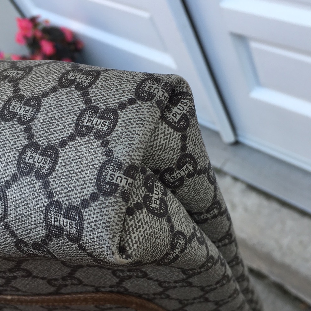 With flaws Gucci plus tote - Picture 10 of 15